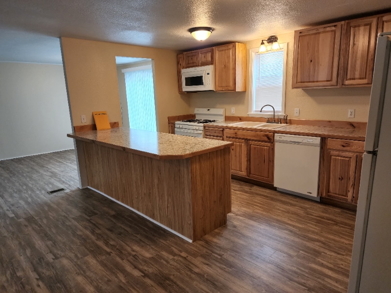 Building Photo - 407 W Jefferson St