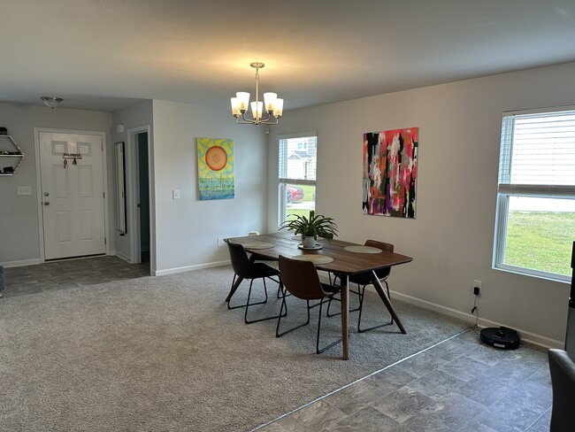 Building Photo - 1709 Redbout Ct