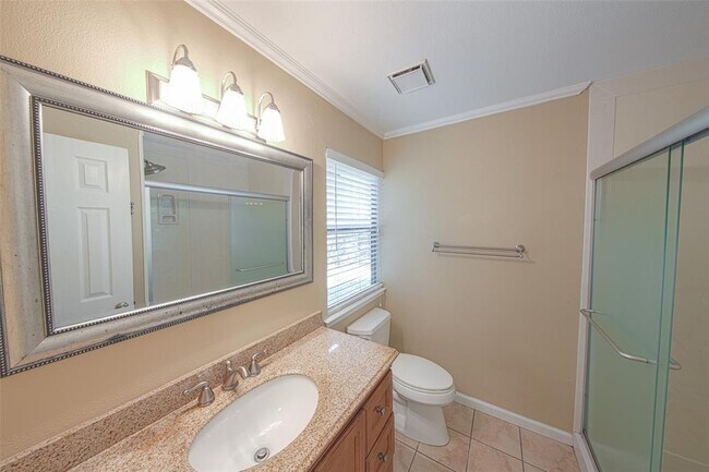 Building Photo - 49 Sawmill Grove Ln