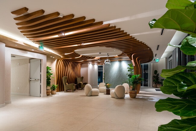 Building Photo - 700 NE 24th St