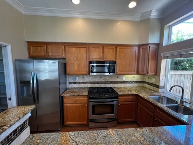 Building Photo - 16822 Blue Crane Way