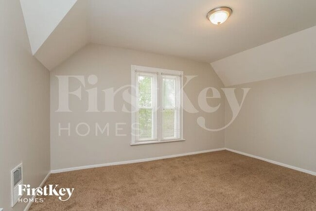 Building Photo - 374 Jay St