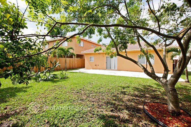 Building Photo - 4633 SW 164th Ct