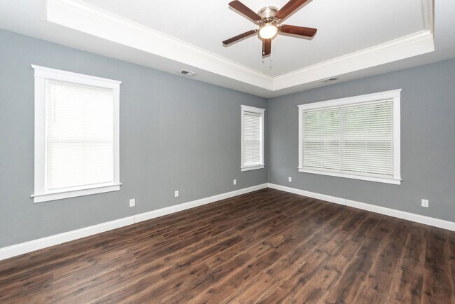 Building Photo - 115 Blackwater Dr