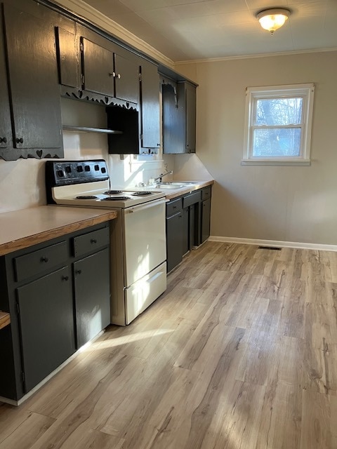 Building Photo - 832 S Fort Ave