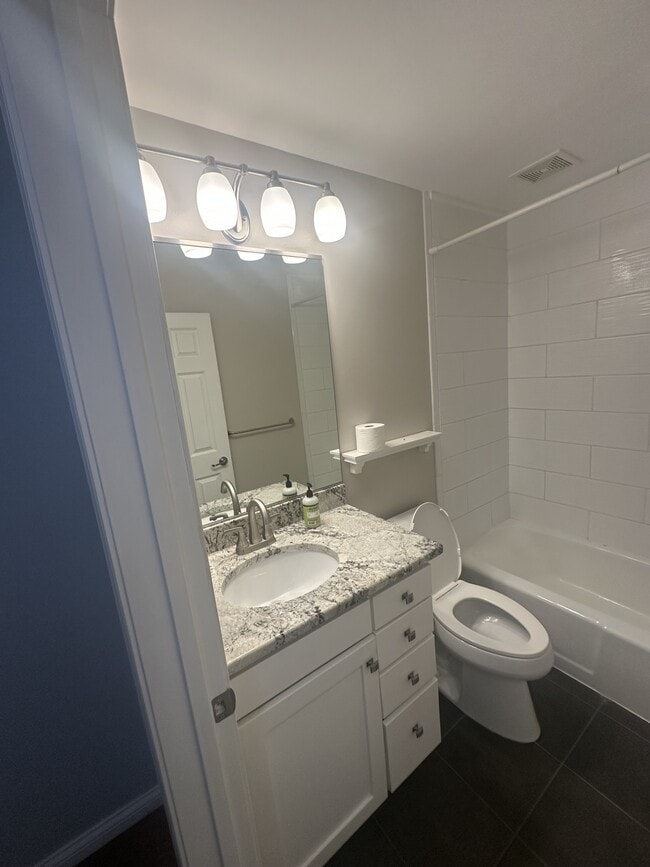 Building Photo - 4380 Brookside Ct