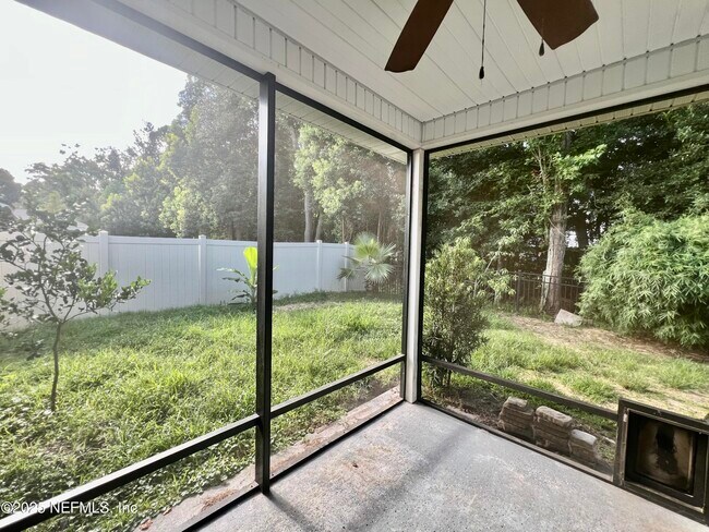 Building Photo - 328 Gillespie Ave