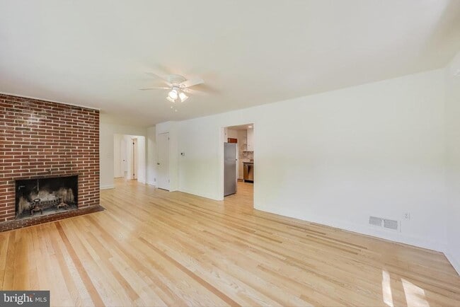 Building Photo - 3215 McComas Ave
