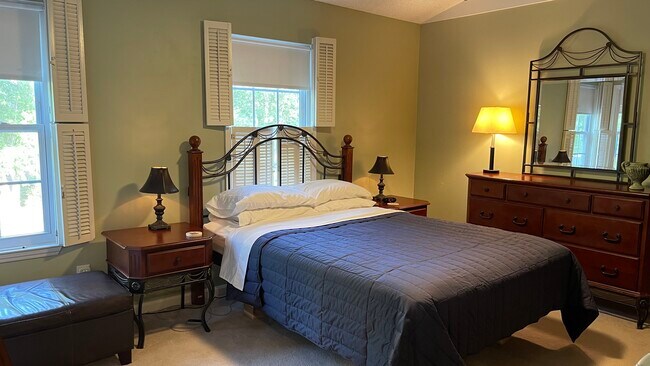 Front bedroom (back bedroom is the same) - 229 Quail Run
