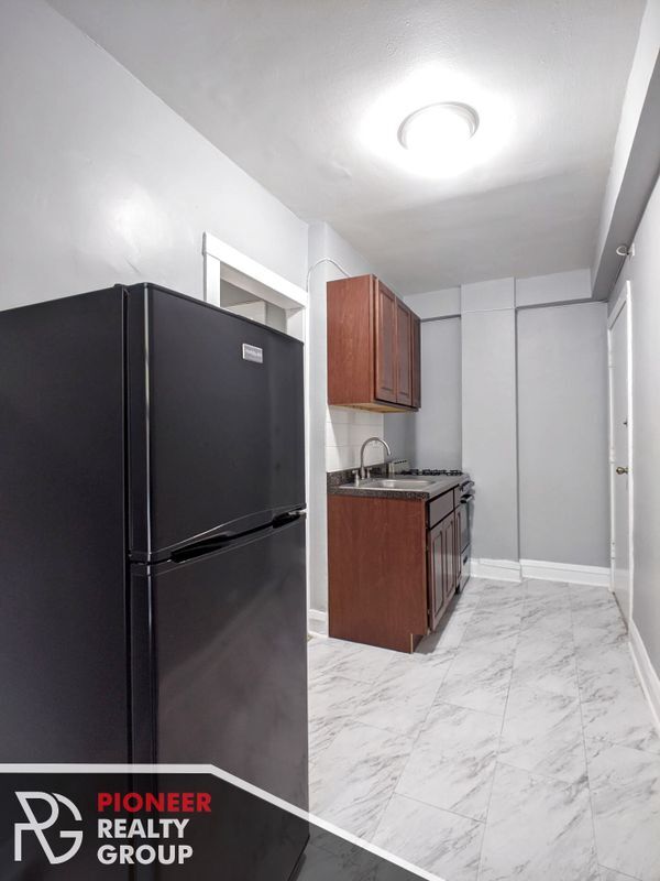Building Photo - 4602 N Beacon St