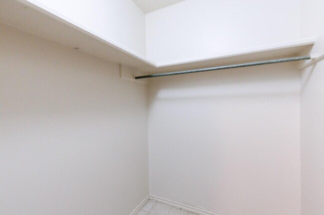 Building Photo - 3406 65th Dr