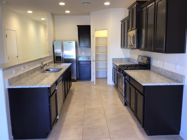 Building Photo - 11708 W Vanderbilt Farms Way