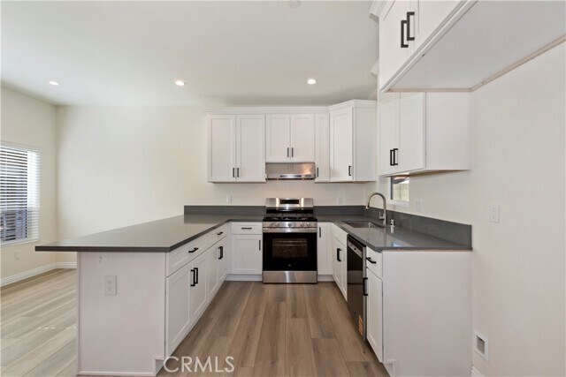 Building Photo - 3657 Mountain View Ave