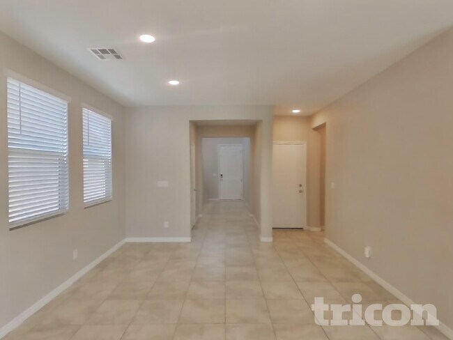 Building Photo - 6563 Smithville Ave