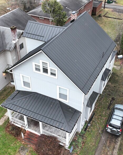 Exterior - 652 N Bever St