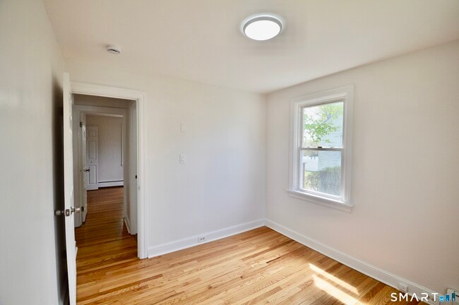 Building Photo - 314 Knowlton St