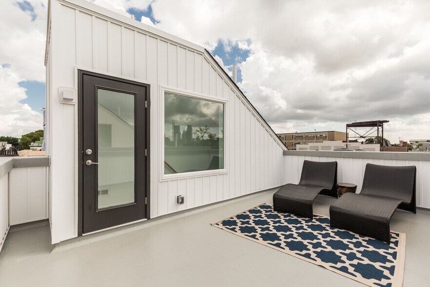 Building Photo - 1242 Lecount St