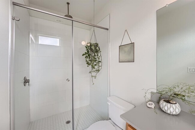 Building Photo - 7311 Providence Ave