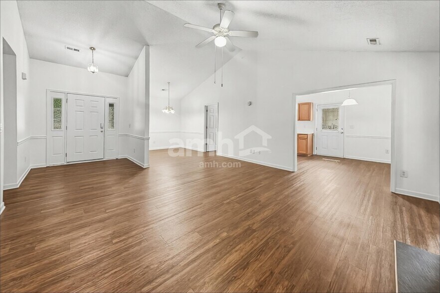 Building Photo - 213 Fiddlers Knoll Ct