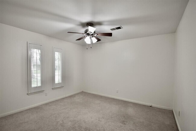 Building Photo - 5531 Yarwell Dr