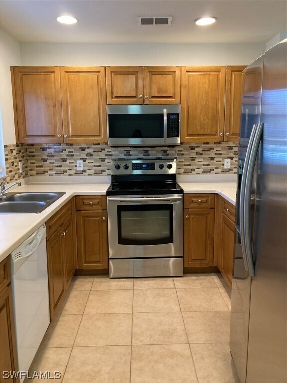 Building Photo - 9430 Ivy Brook Run