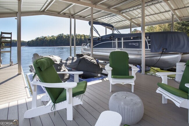 Building Photo - 8885 Bay Dr