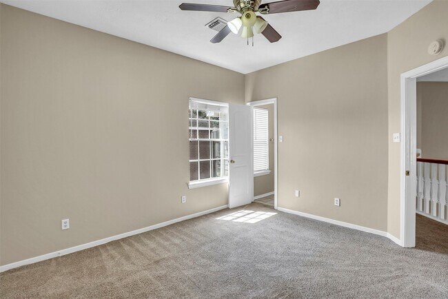 Building Photo - 4407 Magnolia Ln