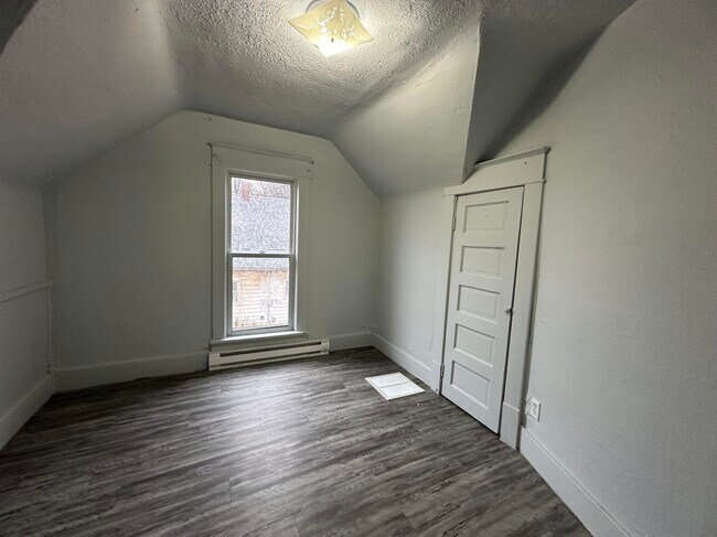 Building Photo - 1905 Griggs-