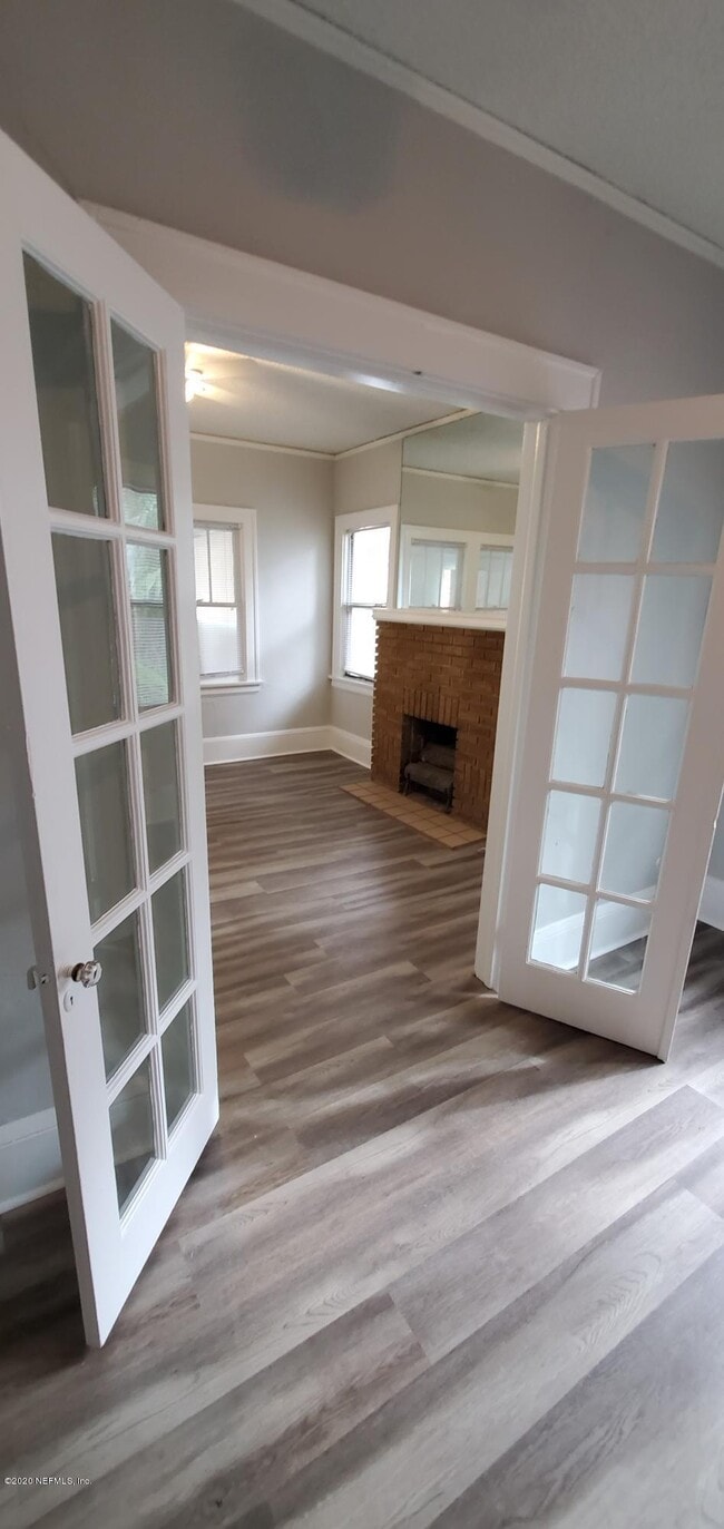 Building Photo - 1218 Challen Ave