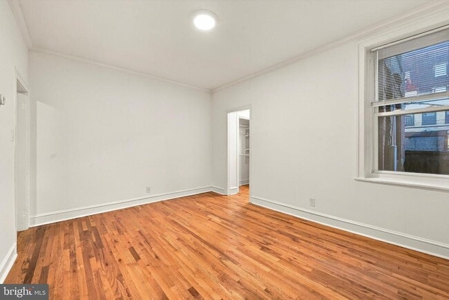 Building Photo - 334 Lombard St