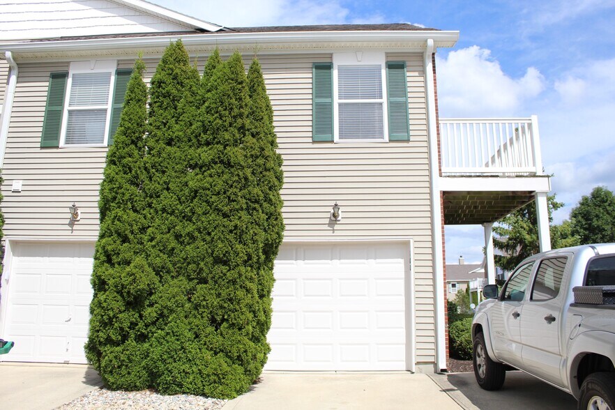 Building Photo - 13266 Komatite Way