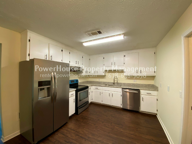 Building Photo - 2 Bedroom, 2 bath condo fourplex in Lawren...