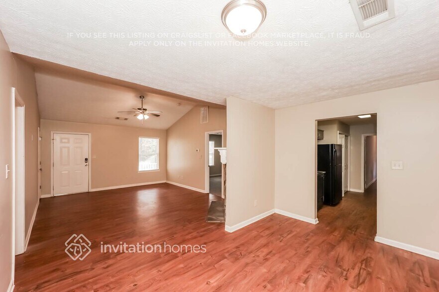 Building Photo - 51 Giles Dr