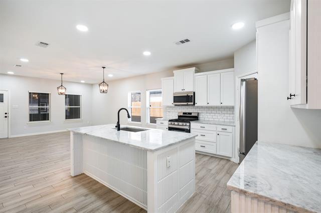 Building Photo - 3505 Wood Oak Dr