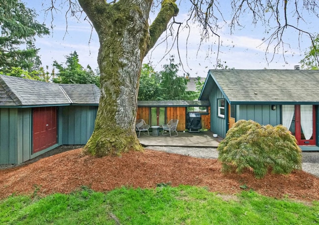 Building Photo - |NEW| ~ Charming 3-Bedroom Home in Portlan...