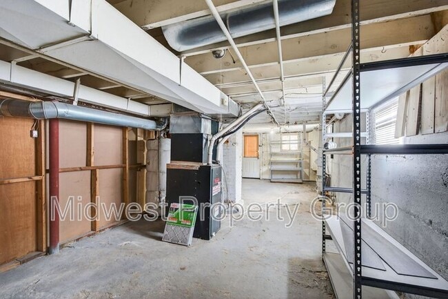 Building Photo - 8962 Burton Ave