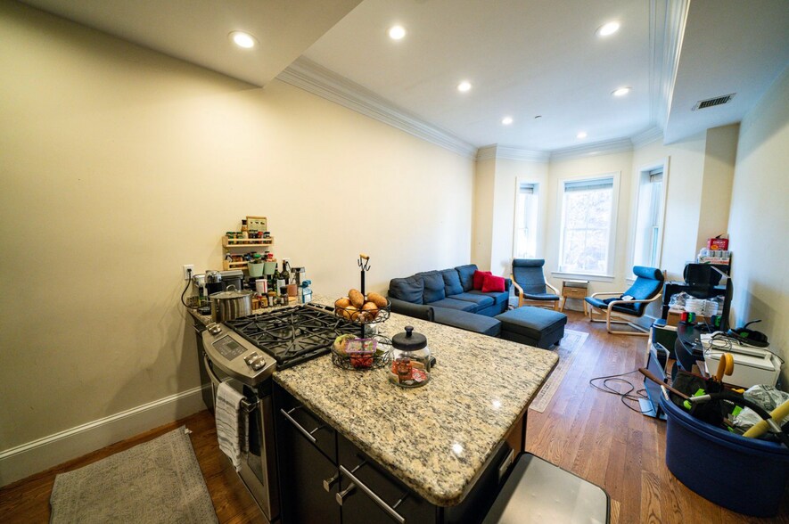 Building Photo - 5 Wigglesworth St