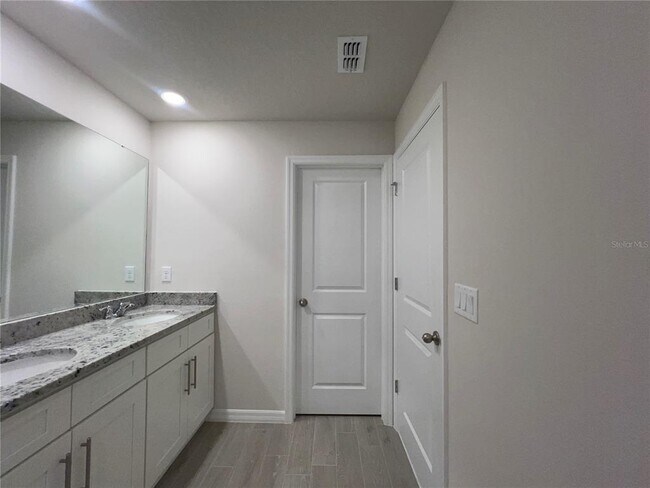 Building Photo - 32441 Limitless Pl