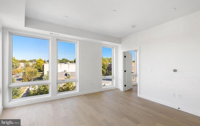 Building Photo - 30 Kennedy St NW