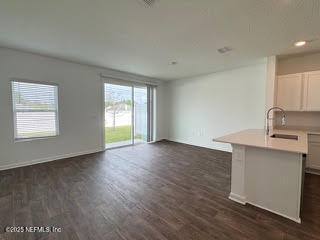 Building Photo - 1510 Jeremiah St