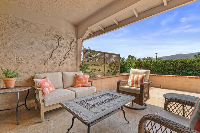 Building Photo - 99 Conejo Cir