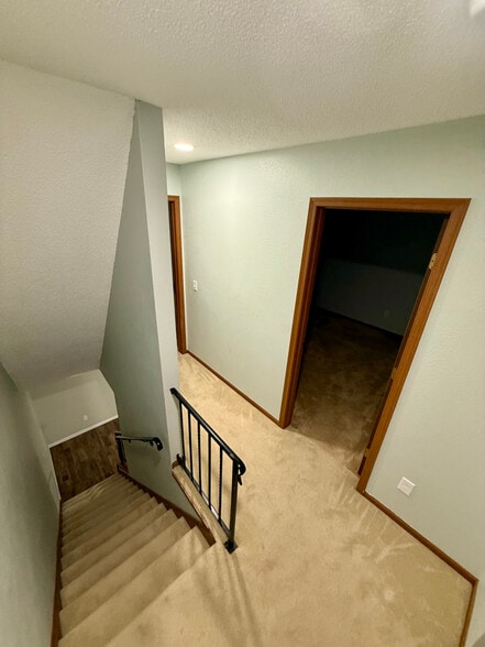 Building Photo - 2759 Pin Oak Dr