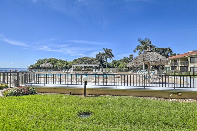 Building Photo - 6372 Palma Del Mar Blvd S