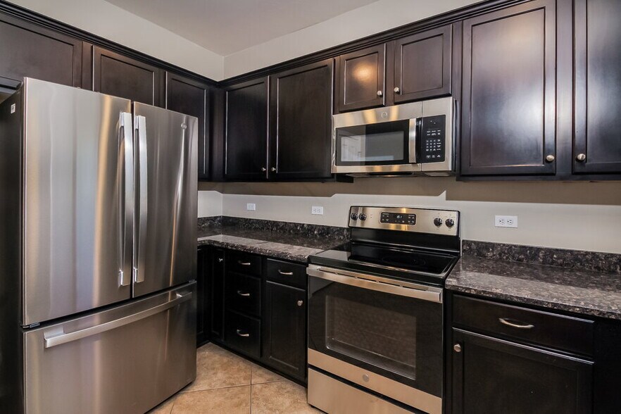 Building Photo - 4149 E Coolbrooke Dr