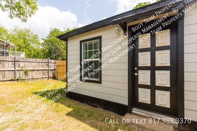 Building Photo - 203 Park St