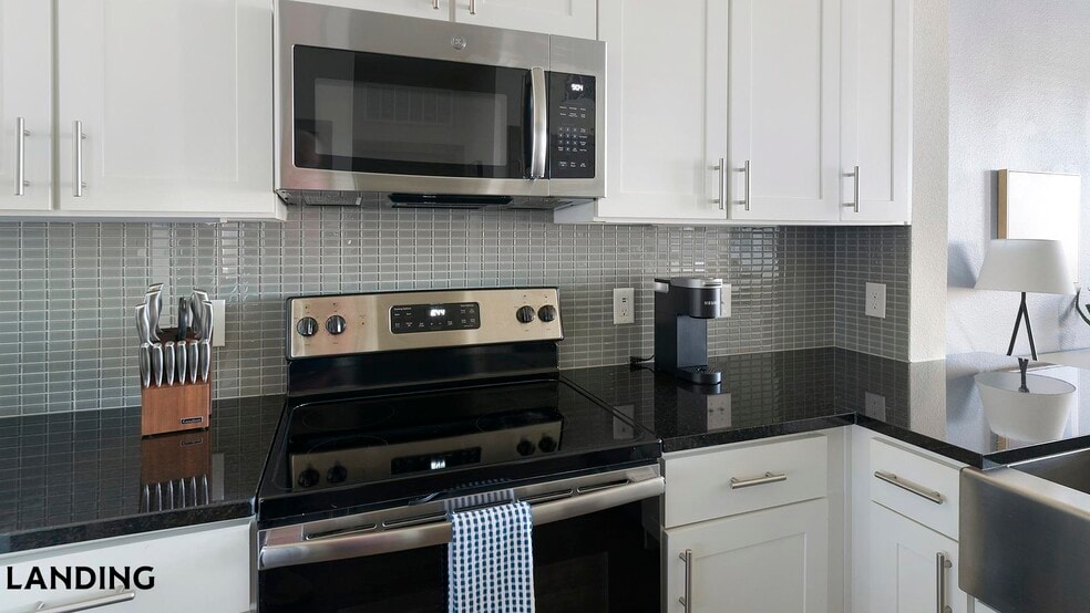 Building Photo - 300 Enclave Dr
