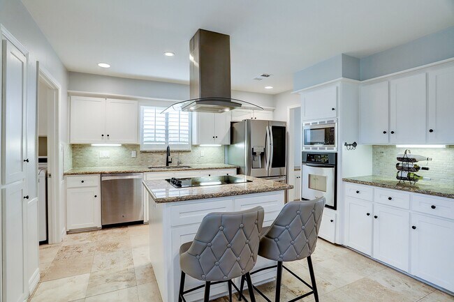 Building Photo - 12523 Briar Forest Dr