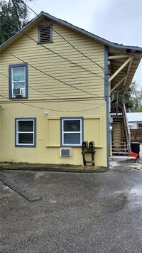 Building Photo - 421 NW 10TH Av