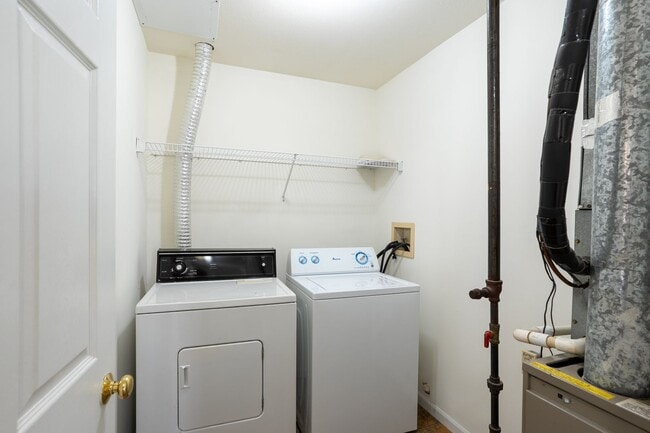 Building Photo - 3531-3533 Prescott Dr.