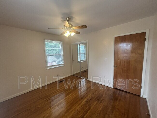 Building Photo - 328 Jacksonian Dr